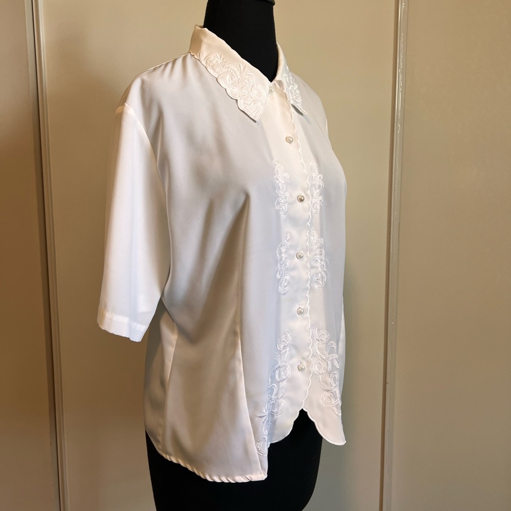 Vintage white button down blouse. Claudia Richard size 12